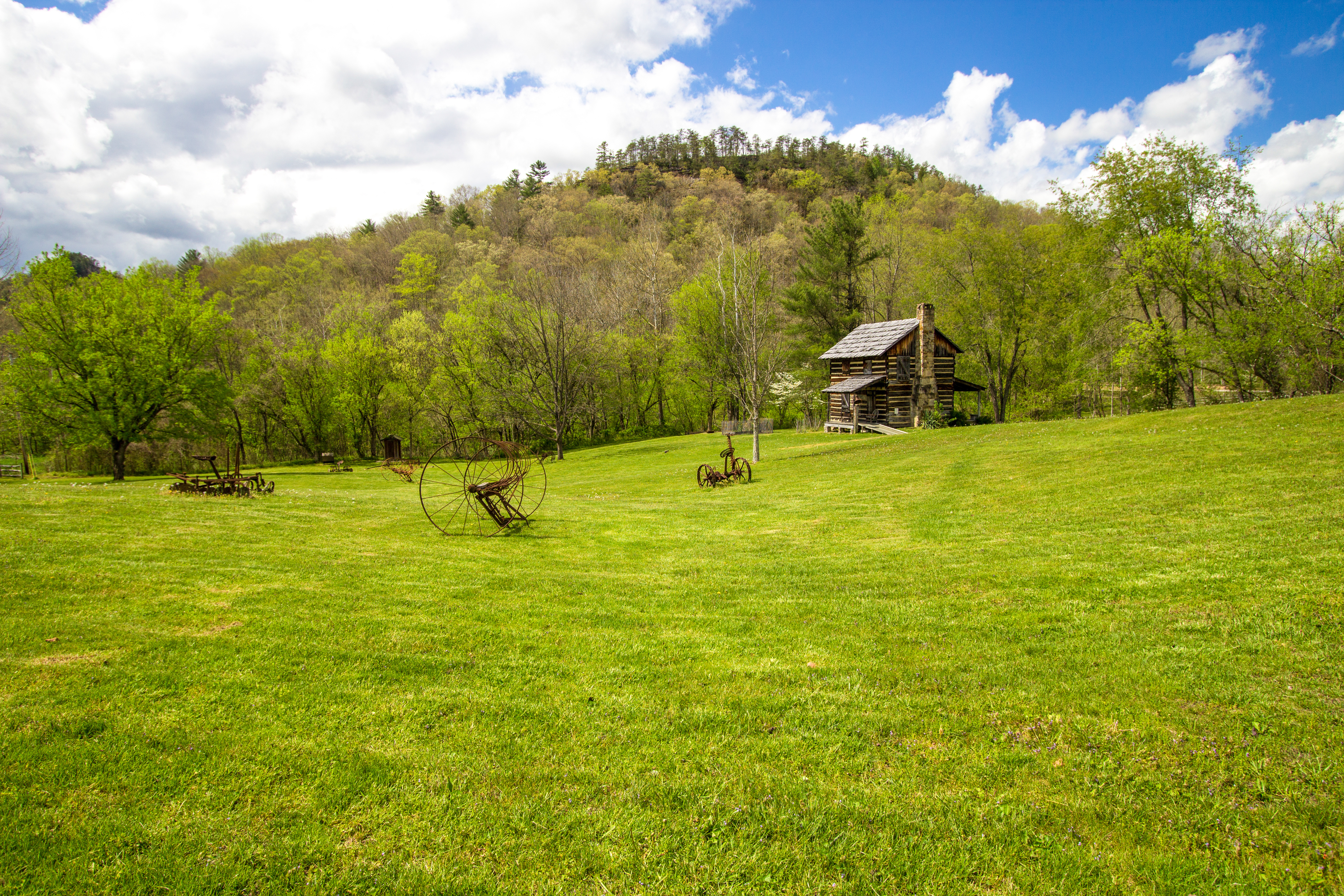 tourhub | Collette | Bluegrass Country & the Smoky Mountains featuring Louisville, Lexington, Gatlinburg & Asheville 