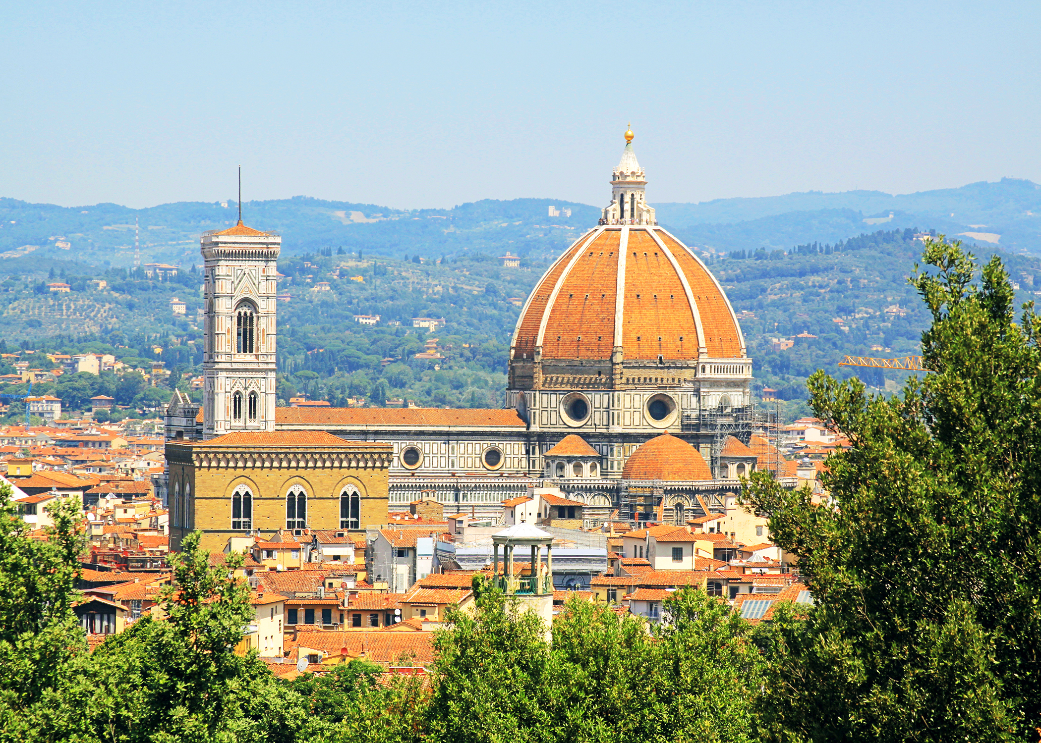 Tuscan & Umbrian Countryside featuring Italy's Charming Hill Towns