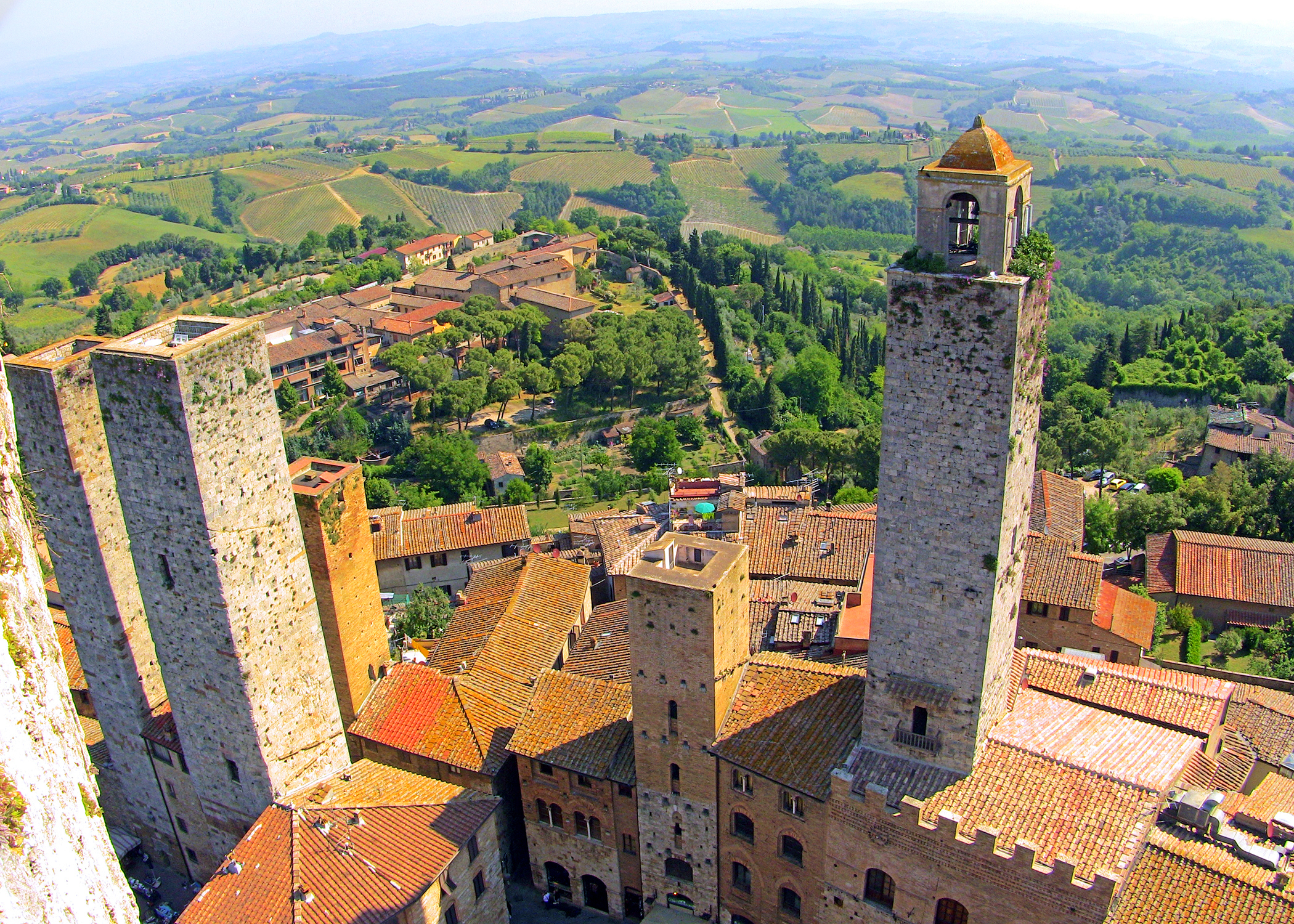 Tuscan & Umbrian Countryside featuring Italy's Charming Hill Towns