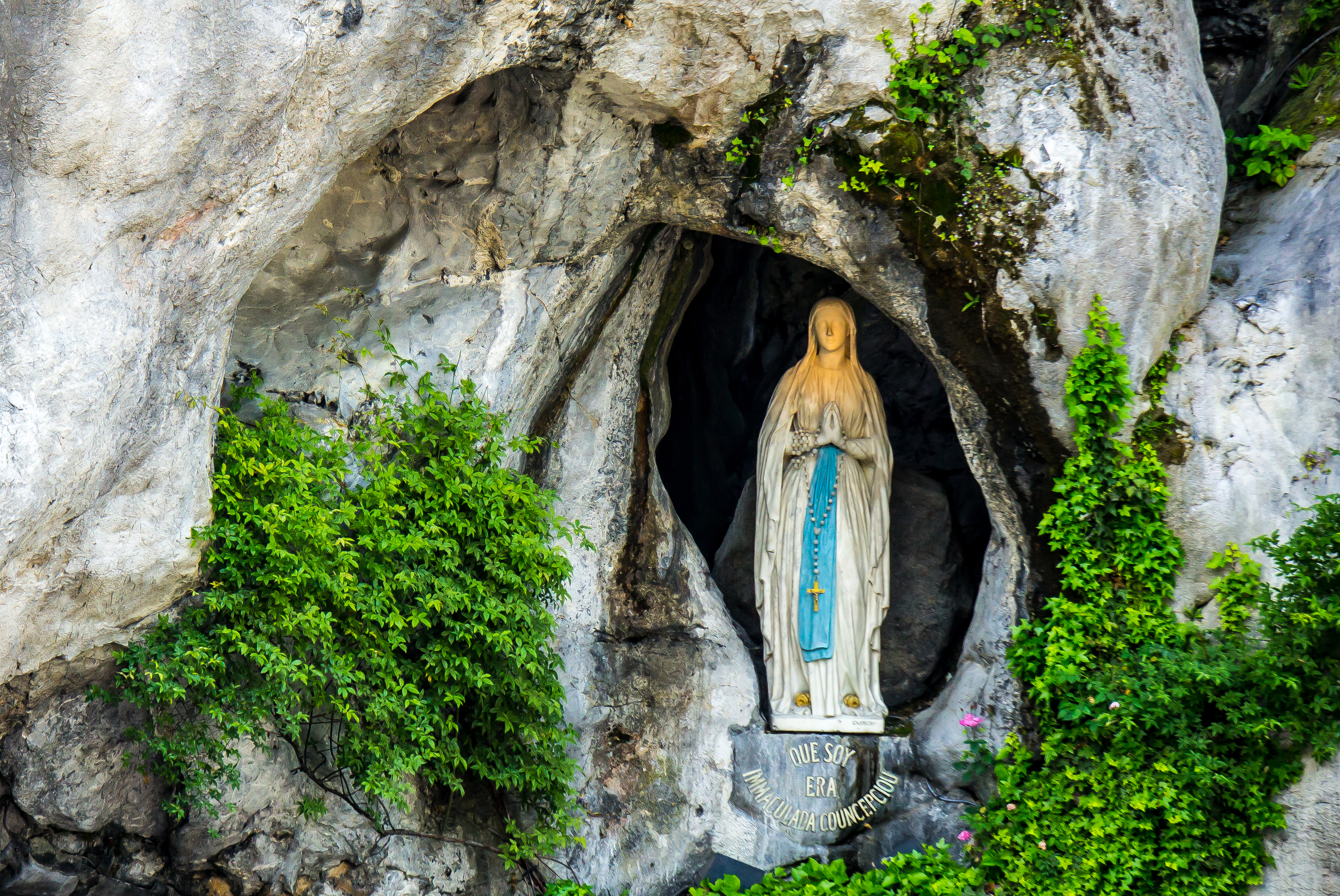 Pilgrimage to Fatima & Lourdes with Barcelona