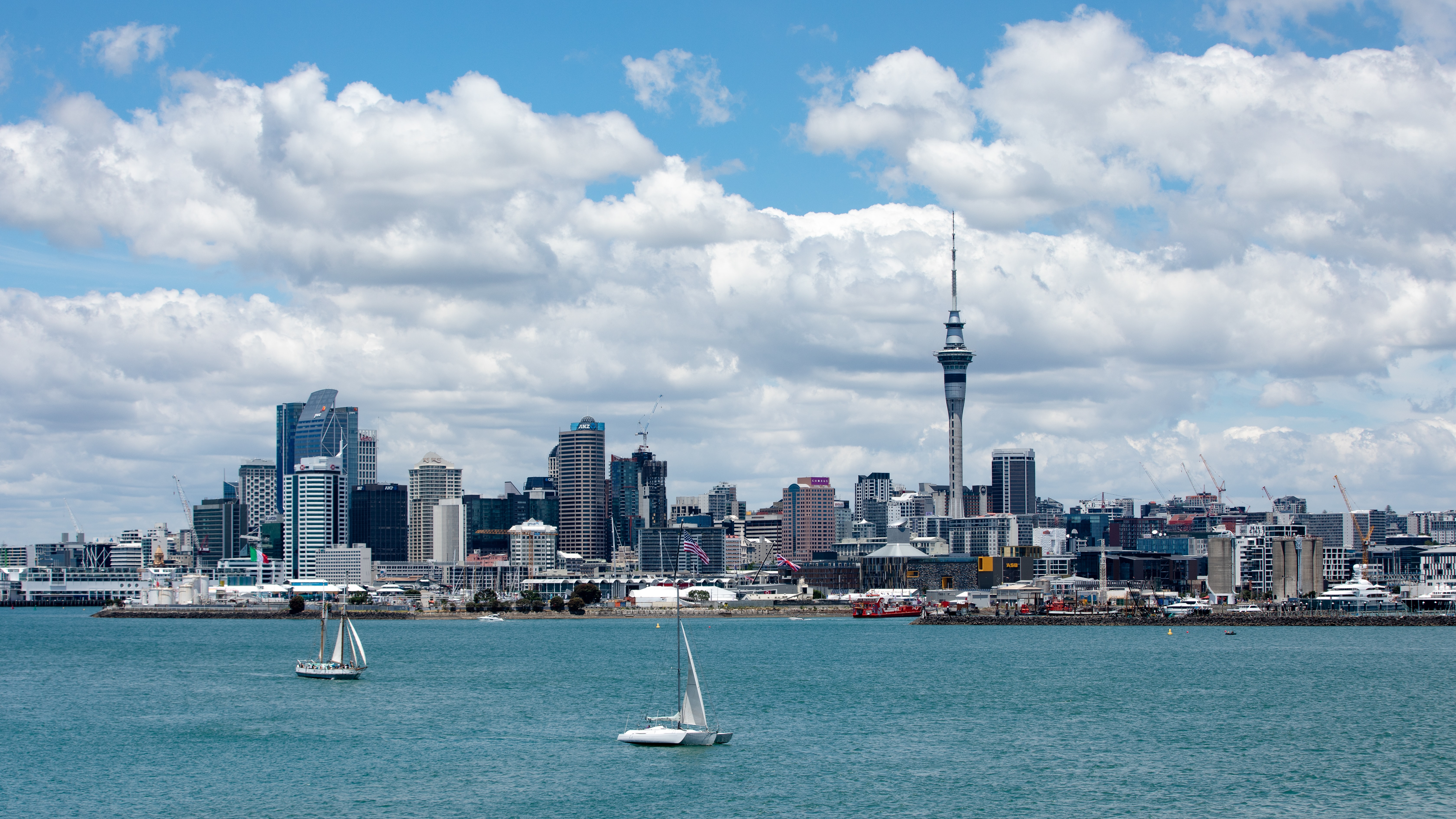 Exploring New Zealand's Wonders featuring the North & South Islands