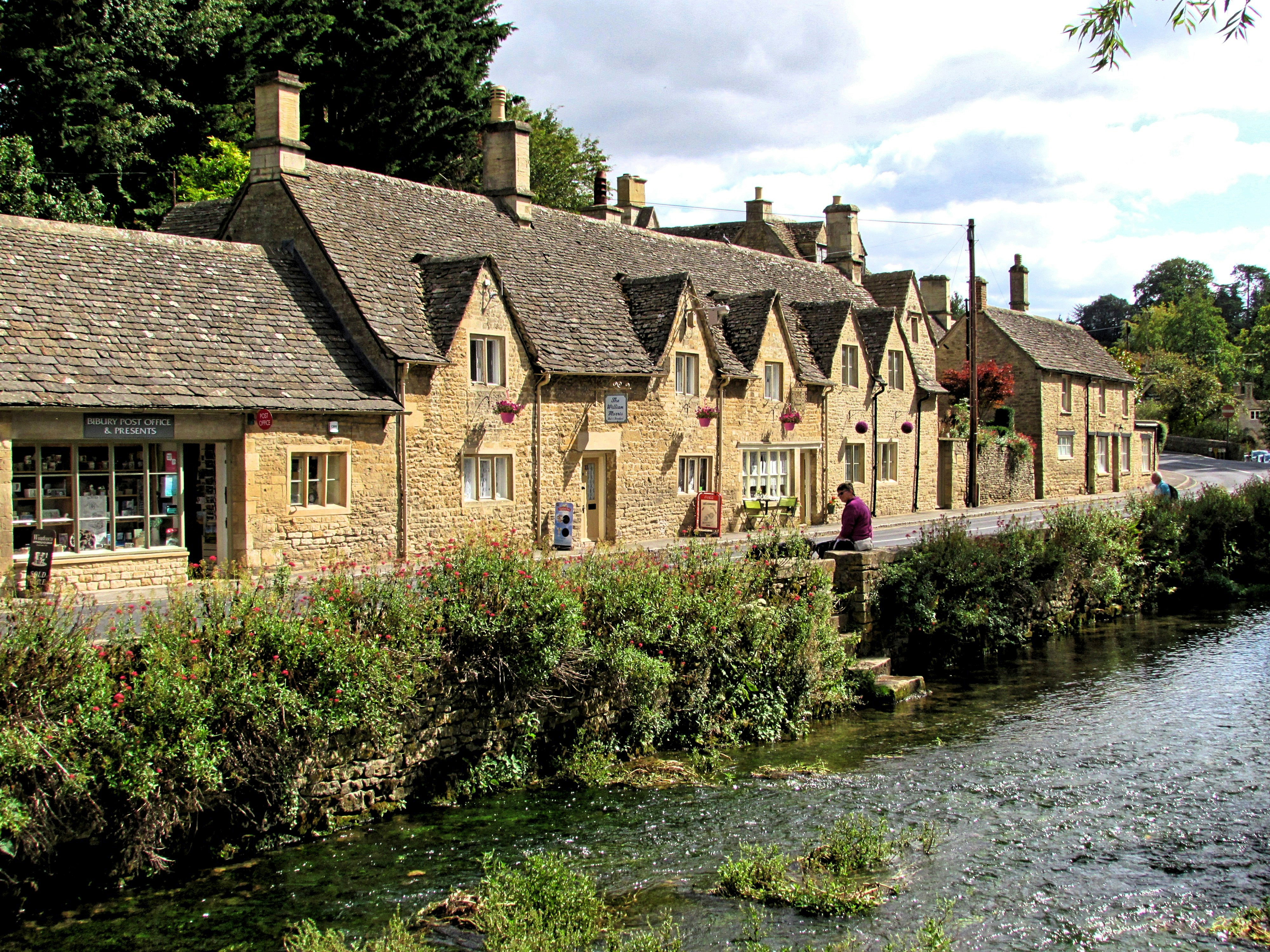 Shades of the English Countryside featuring London, Cornwall & The Cotswolds
