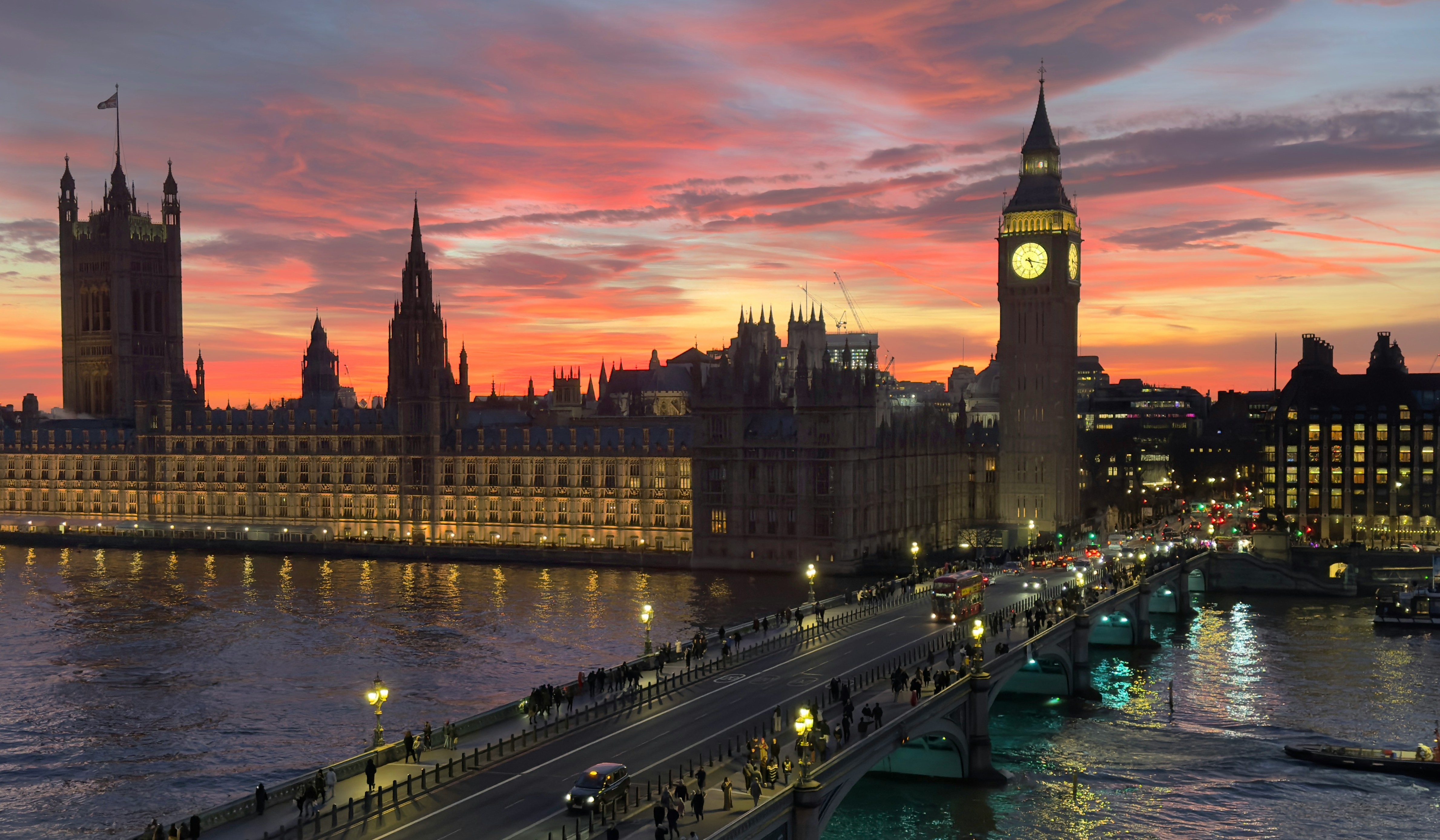 Shades of the English Countryside featuring London, Cornwall & The Cotswolds