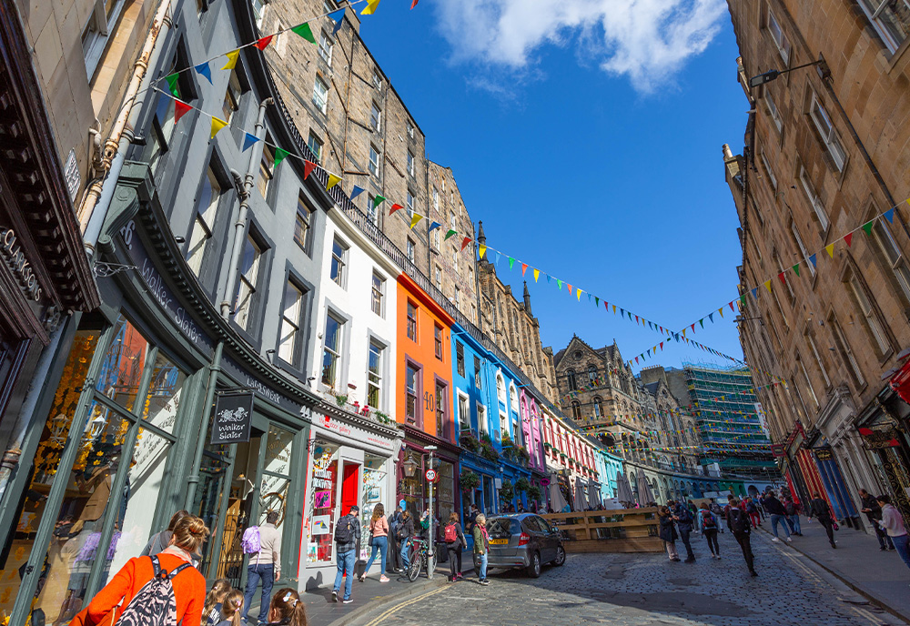 Exploring Britain and Ireland featuring the Royal Edinburgh Military Tattoo
