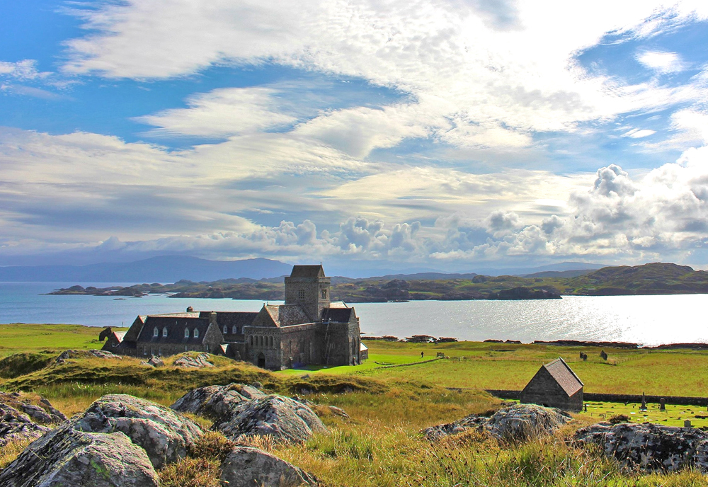 Scotland: Land of Lore & Legend