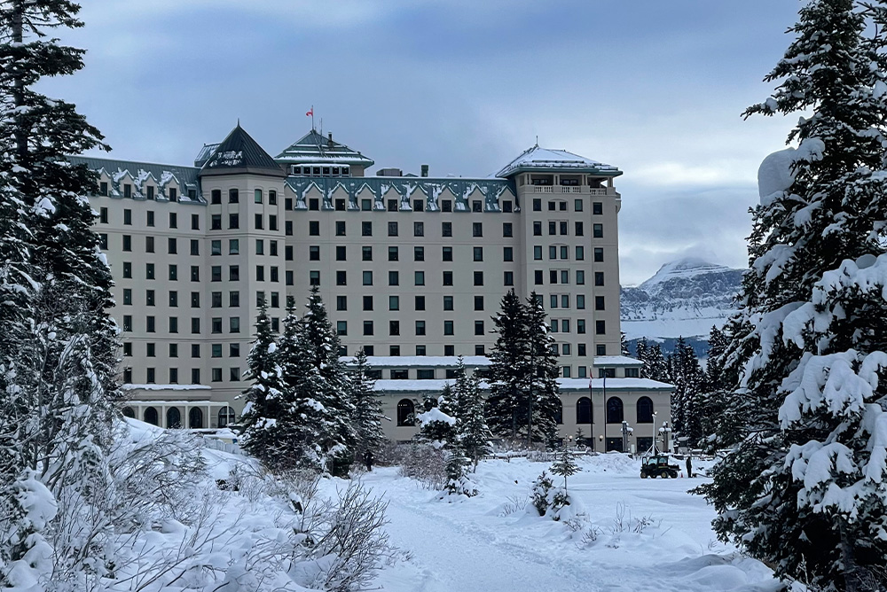 Aurora Adventure Winter in the Canadian Rockies & the Yukon